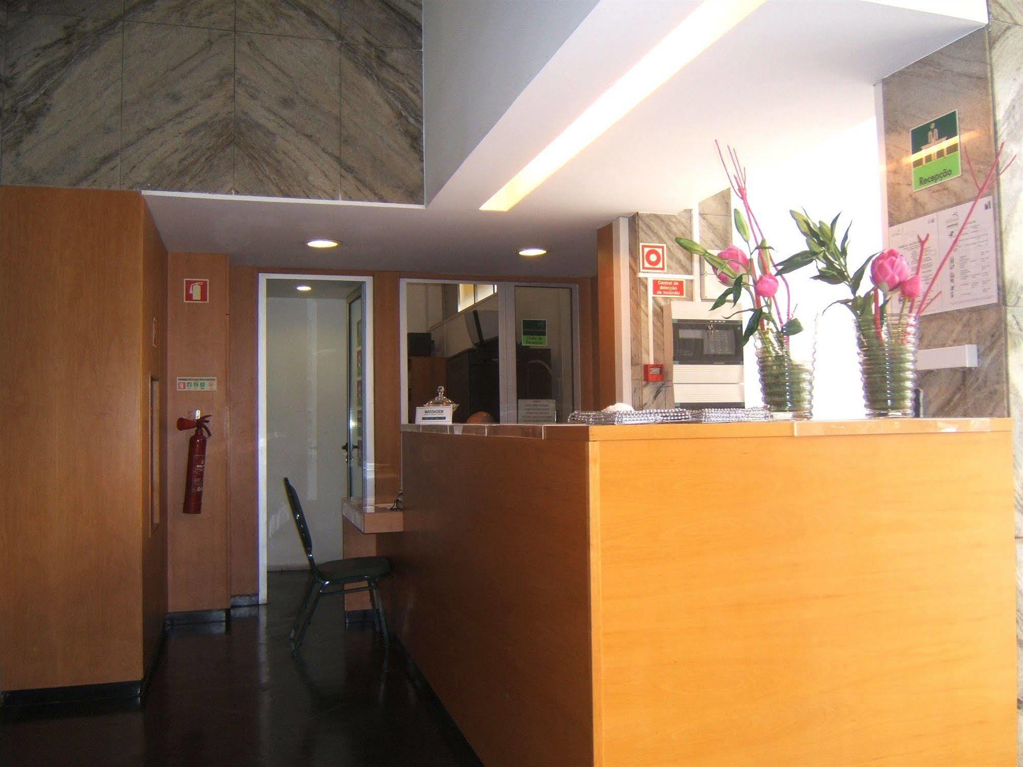 Residencial Jardim Da Amadora Hotel Exterior photo